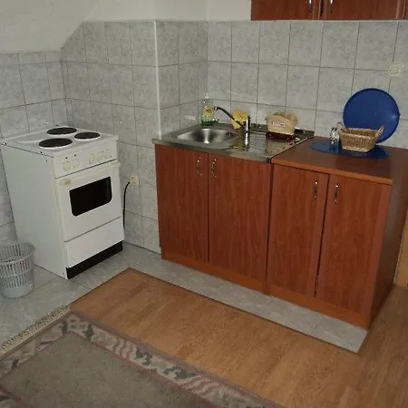 Prenociste I Okanovic Herberg *